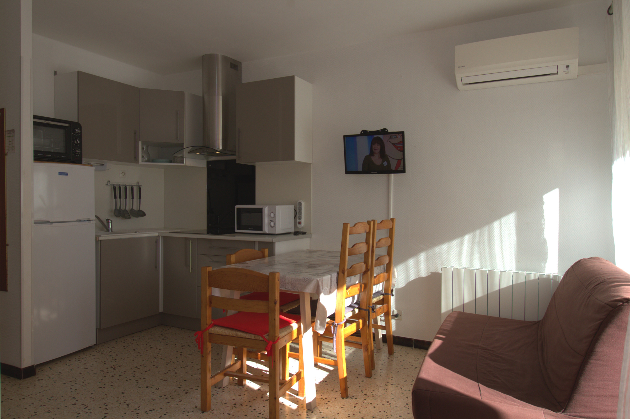 Photo 3