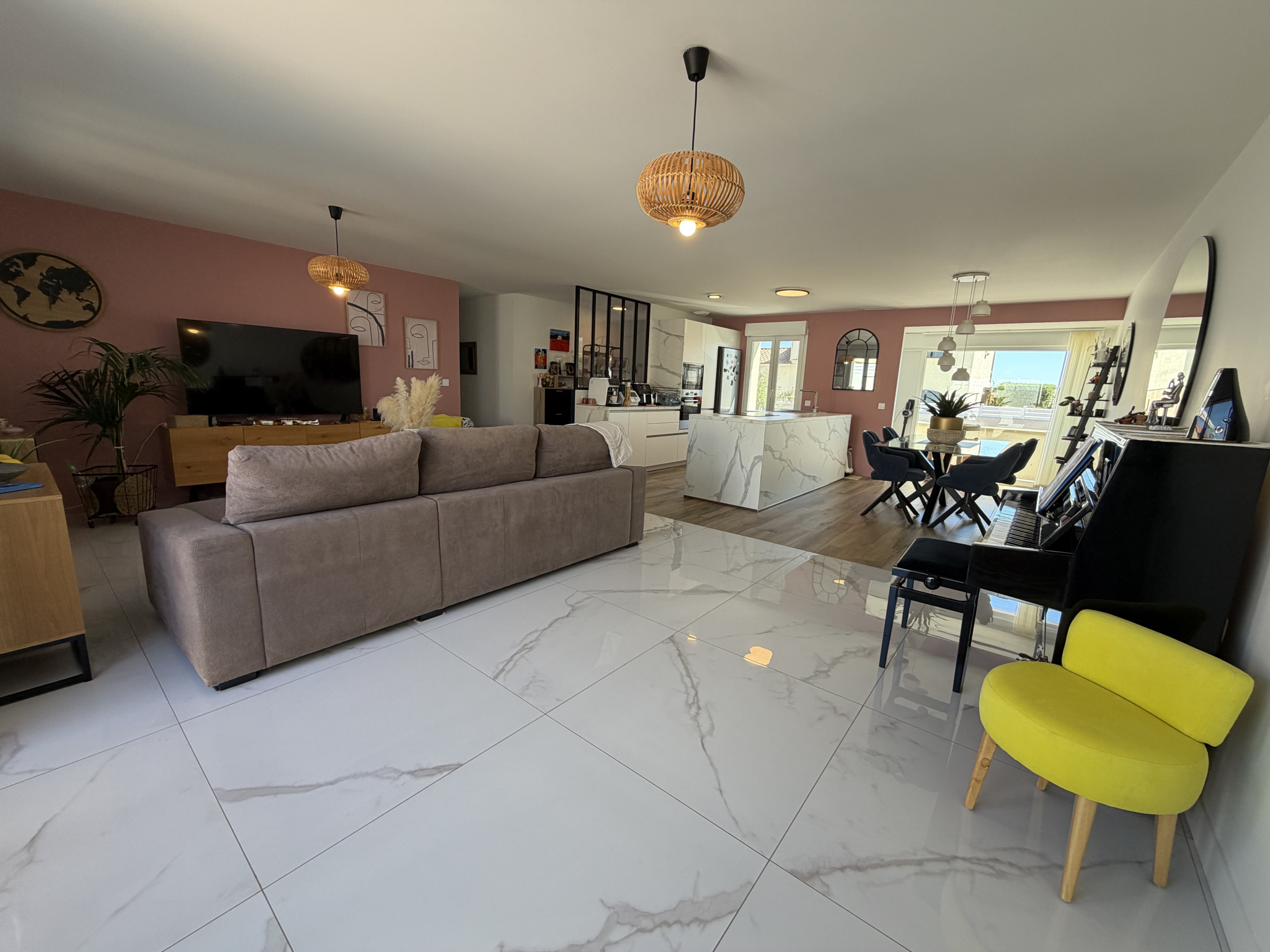 Villa plain pied rénové avec grand garage